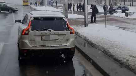 «Отменяют действие светофора» — Тиктокер показал «новые дорожные знаки» в Минске