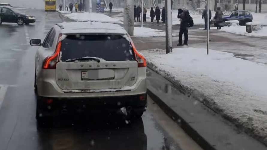 "Отменяют действие светофора" - Тиктокер показал "новые дорожные знаки" в Минске