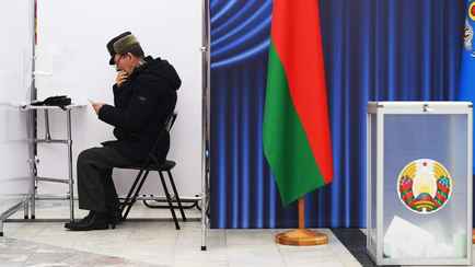 «Работают круглые сутки и без выходных» — В ЦИК рассказали, для кого из белорусов организовали досрочное голосование