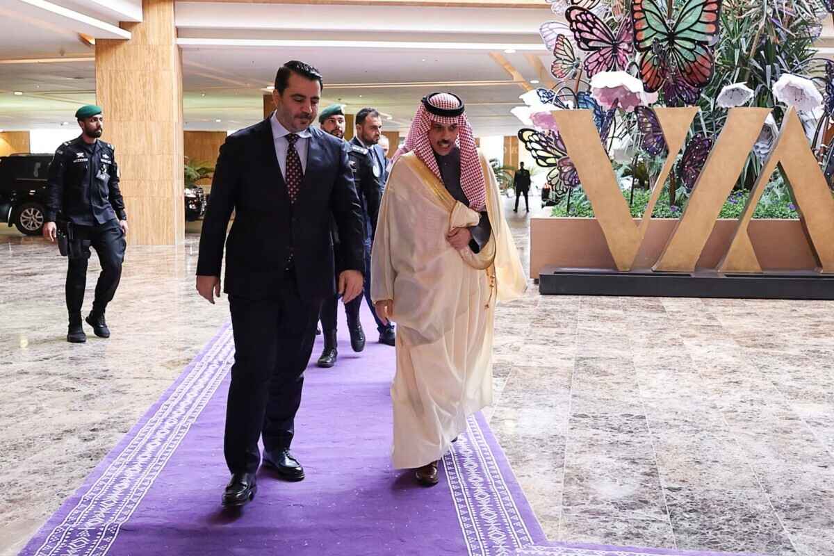 Главы МИД стран ЕС допустили снятие санкций с Сирии. А в каком случае могут «отступить»?