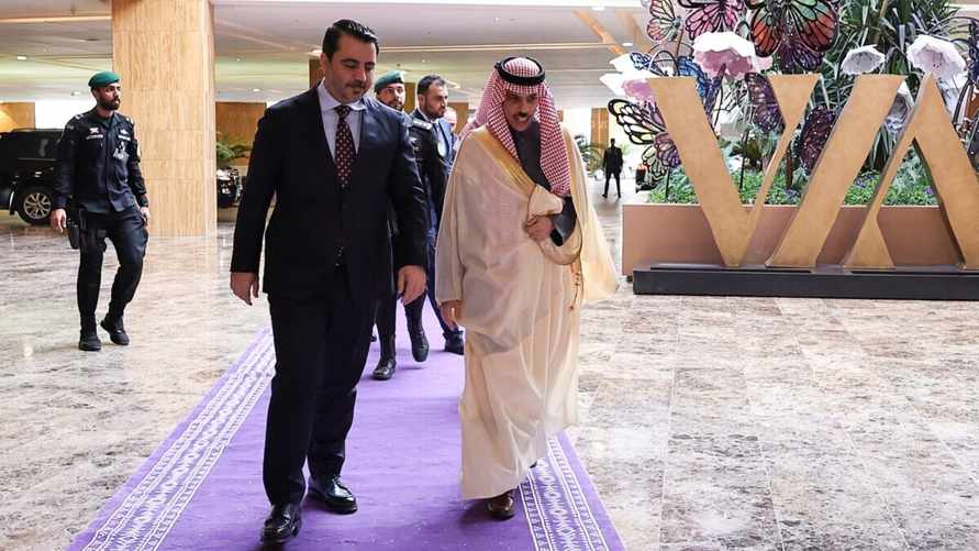 Главы МИД стран ЕС допустили снятие санкций с Сирии. А в каком случае могут «отступить»?