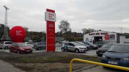 Мебельная фабрика Black Red White в Польше объявила о закрытии и массовом увольнении сотрудников