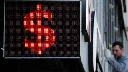 В Беларуси подешевели все иностранные валюты. На какой отметке застыл курс доллара?