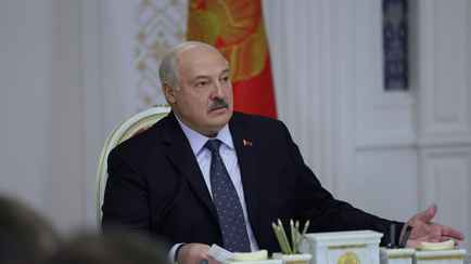 «Ждут, когда сдохнет президент» — Лукашенко ответил на слухи о своем здоровье и предупредил, кого «не пронесет»