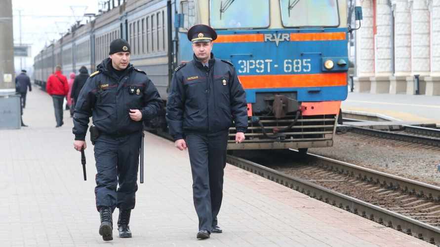 Штраф до 1260 рублей. В милиции объяснили белорусам, за какие надписи — административка, а за что — уголовка