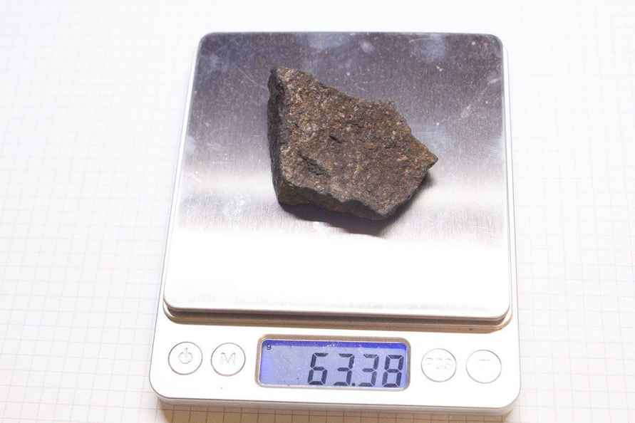 Поисковики показали, как охотились за рождественским метеоритом под Смолевичами. Что удалось найти?