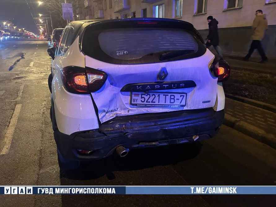 На видео попало, как каршеринг устроил массовое ДТП в Минске