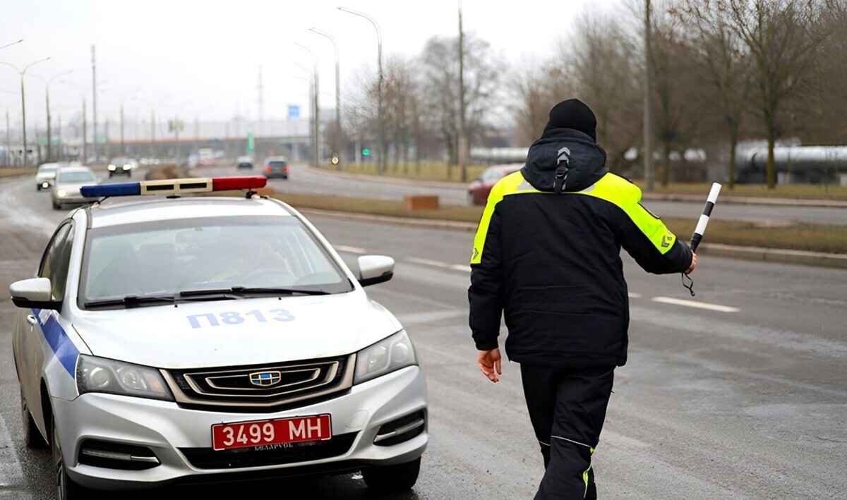ГАИ Минска на 8 дней отправила дополнительные наряды ДПС к заправкам и магазинам. За что штраф — 4200 рублей?