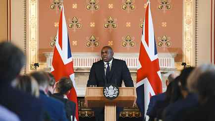 Великобритания ввела санкции против главы ЦИК, чиновников МВД и компаний Беларуси