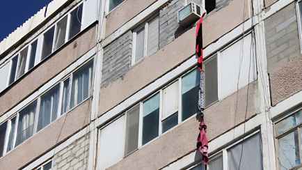 На Витебщине вор-«альпинист» вынес больше 22 тысяч долларов из квартиры на 4 этаже