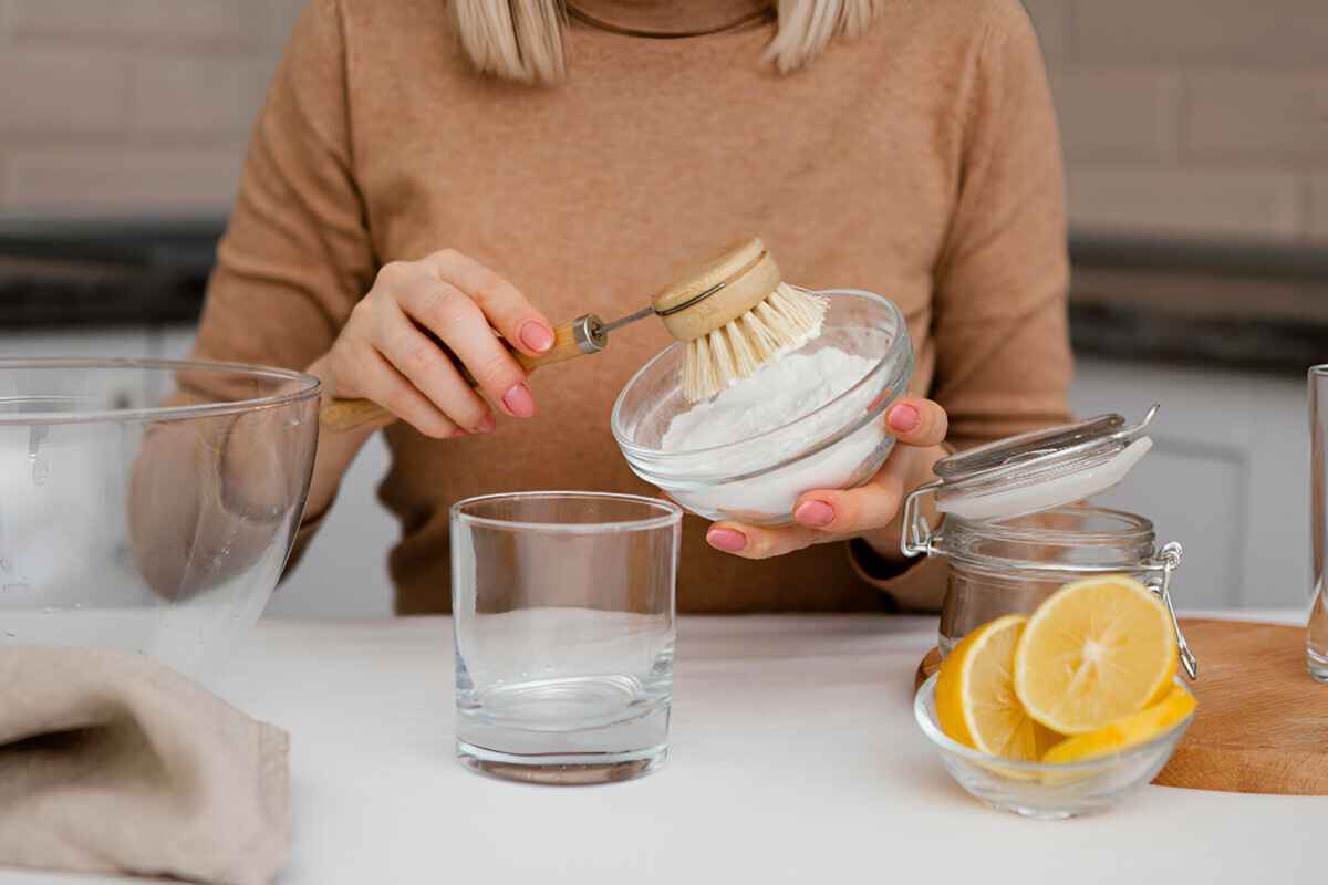 Что можно и нужно чистить лимоном? Эксперты назвали 5 вещей