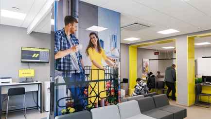 Приорбанк резко поднял минимальную комиссию за переводы в долларах и евро. Кому придётся заплатить от 200 рублей?