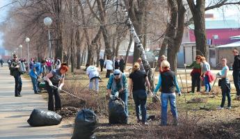 Лукашенко приказал чиновникам вовлекать белорусов в благоустройство «на добровольной основе».  Это как?