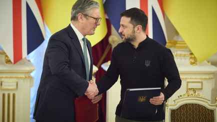 Зеленский оценил затраты на войну в 2024 году в 100 млрд долларов. Сколько из них выделила Украина?