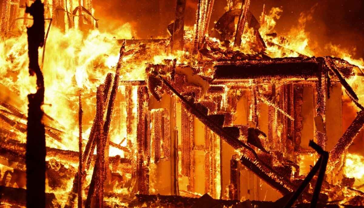 До 150 млрд долларов. В США оценили экономический ущерб катастрофических пожаров в Калифорнии