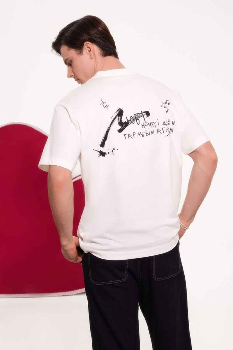 Mark Formelle предупредил белорусов, что будет значить покупка свитшота в его магазинах 14 февраля. А кому не удивляться попыткам флирта?