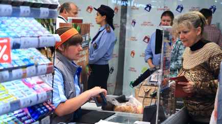 Не только просрочка. МАРТ проверил магазины известной белорусской торговой сети