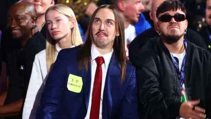 «Пот течёт, как у мафиози» — Италия призвала запретить «оскорбительный» номер Эстонии на «Евровидении-2025»