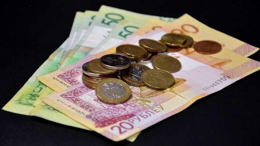 Зарплата — 8500 рублей. Белорусам предложили работу без высшего образования. Но есть нюанс