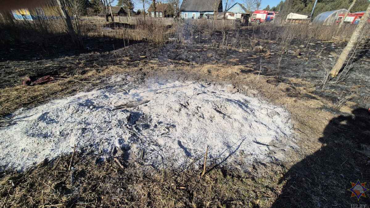 МЧС зафиксировало первый весенний пожар на Гродненщине. Какие штрафы грозят виновникам?