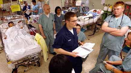 «Поражает даже самых маленьких» — В США из-за смертоносного вируса за 5 месяцев погибло 16 тысяч человек