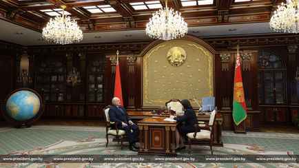 Лукашенко потребовал от Кочановой «не устраивать чехарду» в органах власти