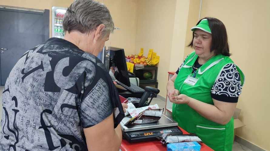 МАРТ предложил белорусам пожаловаться на сельскую торговлю. Куда звонить?