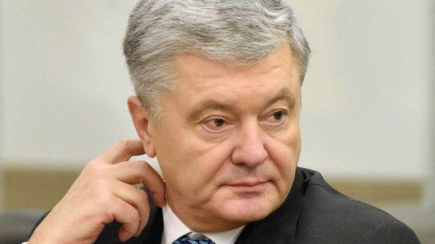 В Украине ввели санкции против экс-президента Порошенко