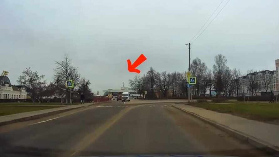 ГАИ Бобруйска показала, за какой "опасный маневр" водитель получил 252 рубля штрафа и лишился прав