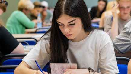 Минобразования разрешило белорусским абитуриентам записываться на подачу документов в вузы по интернету. Как?