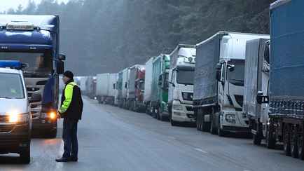 Литовские таможенники решили проверять уровень топлива в белорусских фурах. За что пригрозили штрафом в 6 тыс. евро и конфискацией?