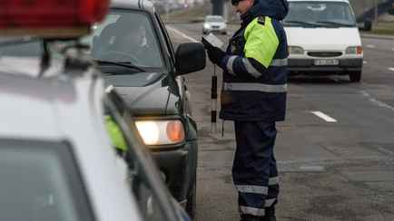 Суд в Пинске за вождение без прав отправил белоруса в колонию спустя 5 лет после нарушения. Как так вышло?