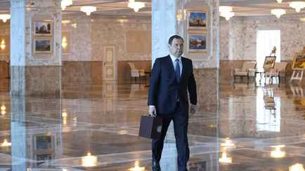 Правительство Беларуси сложило свои полномочия. Но Головченко пока остался в кресле премьера