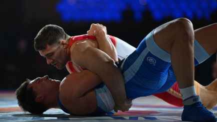 Белорусским борцам разрешили сменить нейтральный флаг на международных соревнованиях. На какой?