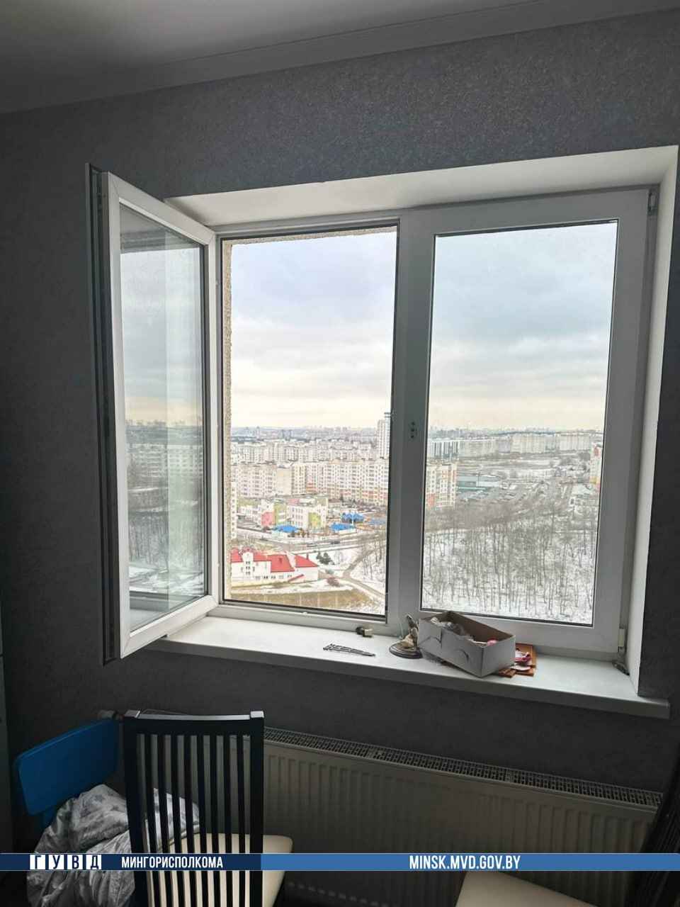 В Минске из окна 15-го этажа выпал полуторагодовалый ребенок