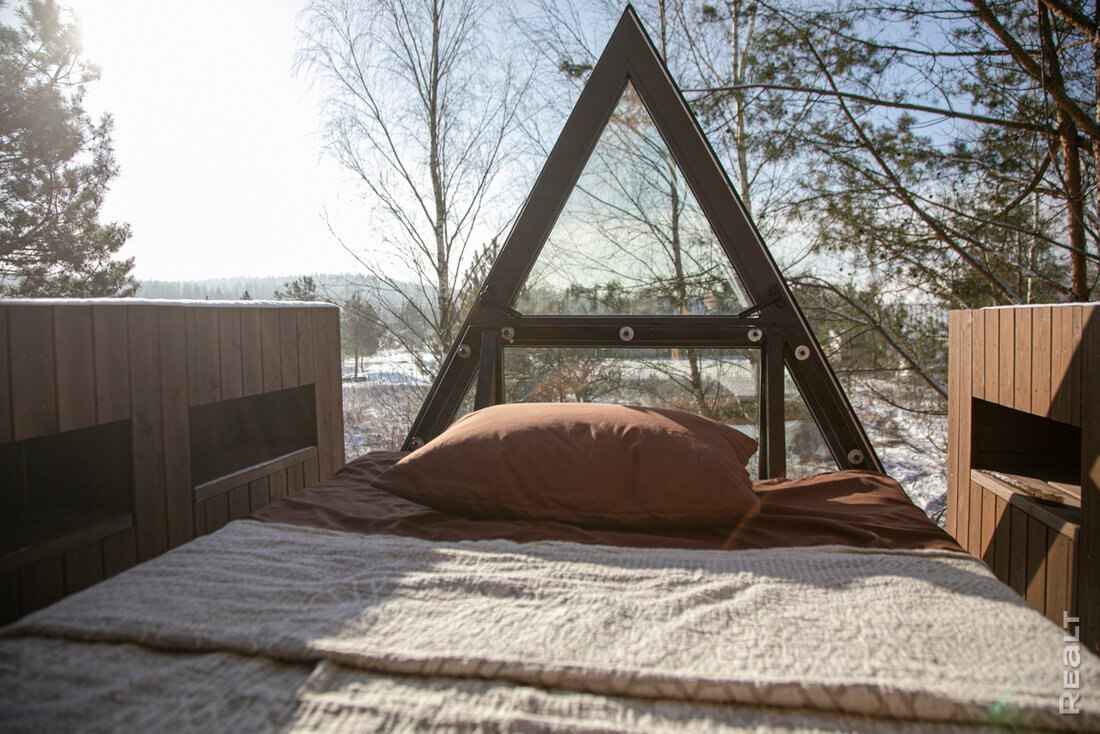 Домашний аттракцион? Под Минском построили дом с кроватью, которая выезжает на улицу