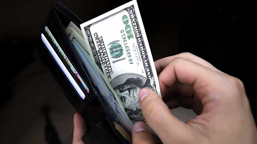 Доллар в Беларуси откатился до минимума за 2 месяца, а валюта РФ взлетела до максимума за 120 дней. Что с евро?