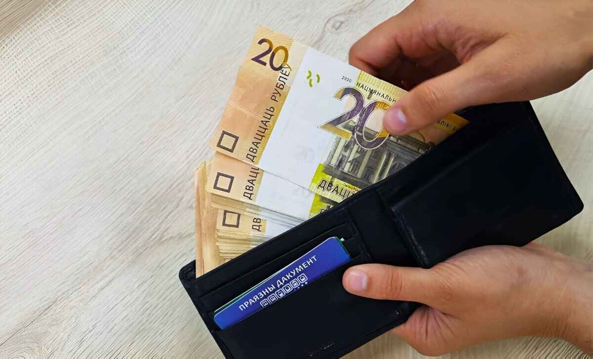 Ещё два банка Беларуси подняли ставки по вкладам в рублях. Где выросли сразу на 3,8%?