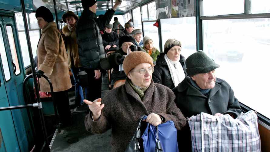 Кто из белорусов может бесплатно ездить на дачу даже зимой? В "Минсктрансе" ответили