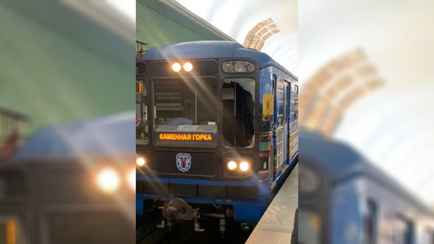 В Минском метрополитене девушка упала на рельсы перед поездом