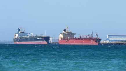 У России возникли проблемы с хранением нераспроданной нефти – Bloomberg