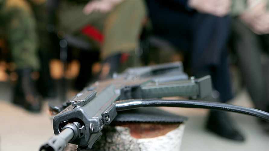 Литовцы бросились скупать пистолеты и двустволки "на день X"