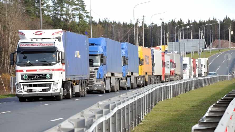 В ЕАБР назвали причины, почему внешняя торговля Беларуси ушла в минус на 5,1%