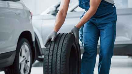 «Можно смело» — Инструктор из Минска назвал среднесуточную температуру, когда ставить летние шины