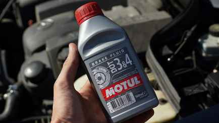 «Игра в „русскую рулетку“» — Следователи Минщины отметили рост числа отравлений суррогатным алкоголем и техническими жидкостями