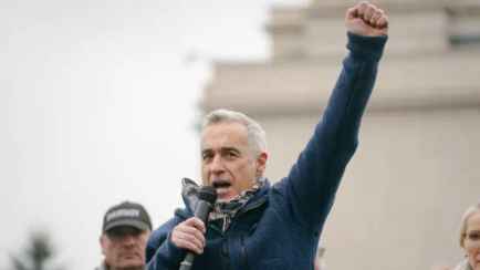 ЦИК Румынии не допустил лидирующего в опросах Джорджеску к выборам президента