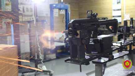 ГУБОПиК задержал жителя Брестчины с пистолетом-пулемётом, напечатанном на 3D-принтере