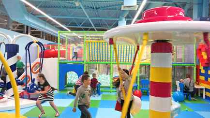 «Нарушения в 77% объектах» — Санэпидслужба проверила детские развлекательные центры в Минске. Что нашла?