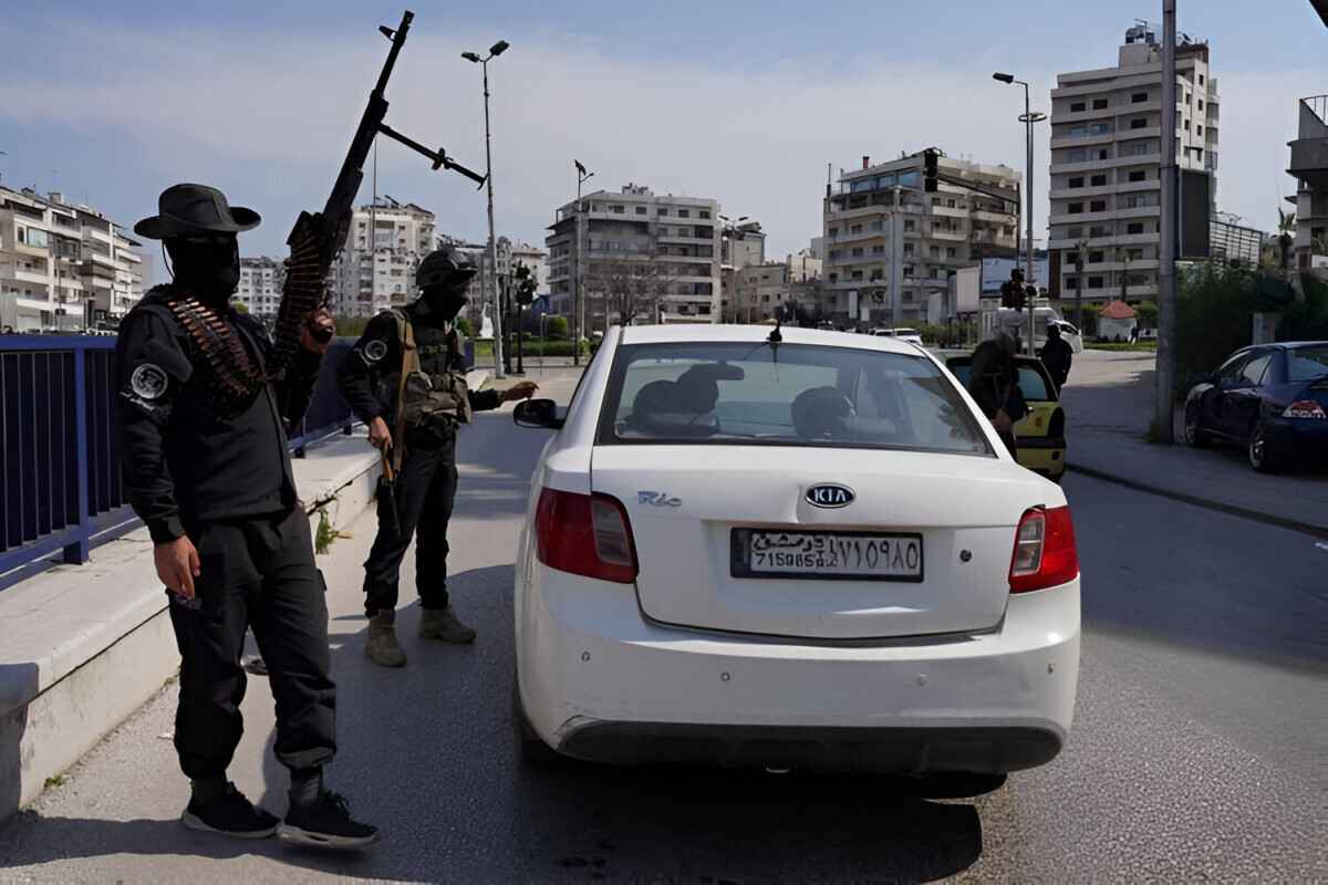 Сторонники Асада захватили поселения в Сирии. Новые власти в ответ начали расстрелы