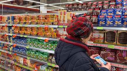 До 58%. Минская кондитерская фабрика сделала скидки на шоколад и конфеты. А у кого печенье по 0,48 рубля?